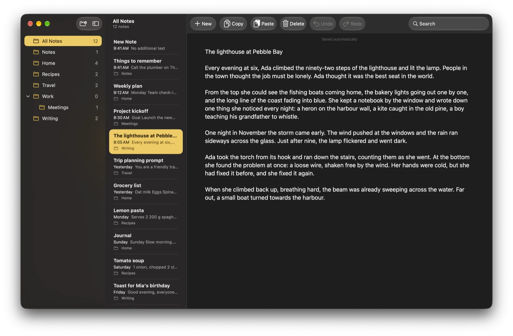 Easy Notes in Dark Mode with a long note open, showing plain unformatted text in a single typeface.